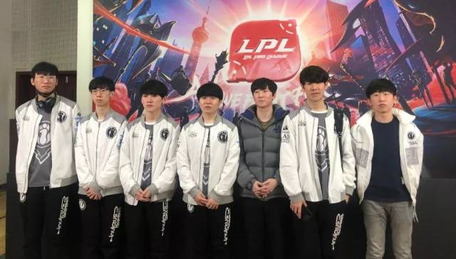 的财务压力 的财务压力